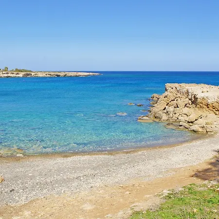 Amber - Coralli Beachfront Apartment *